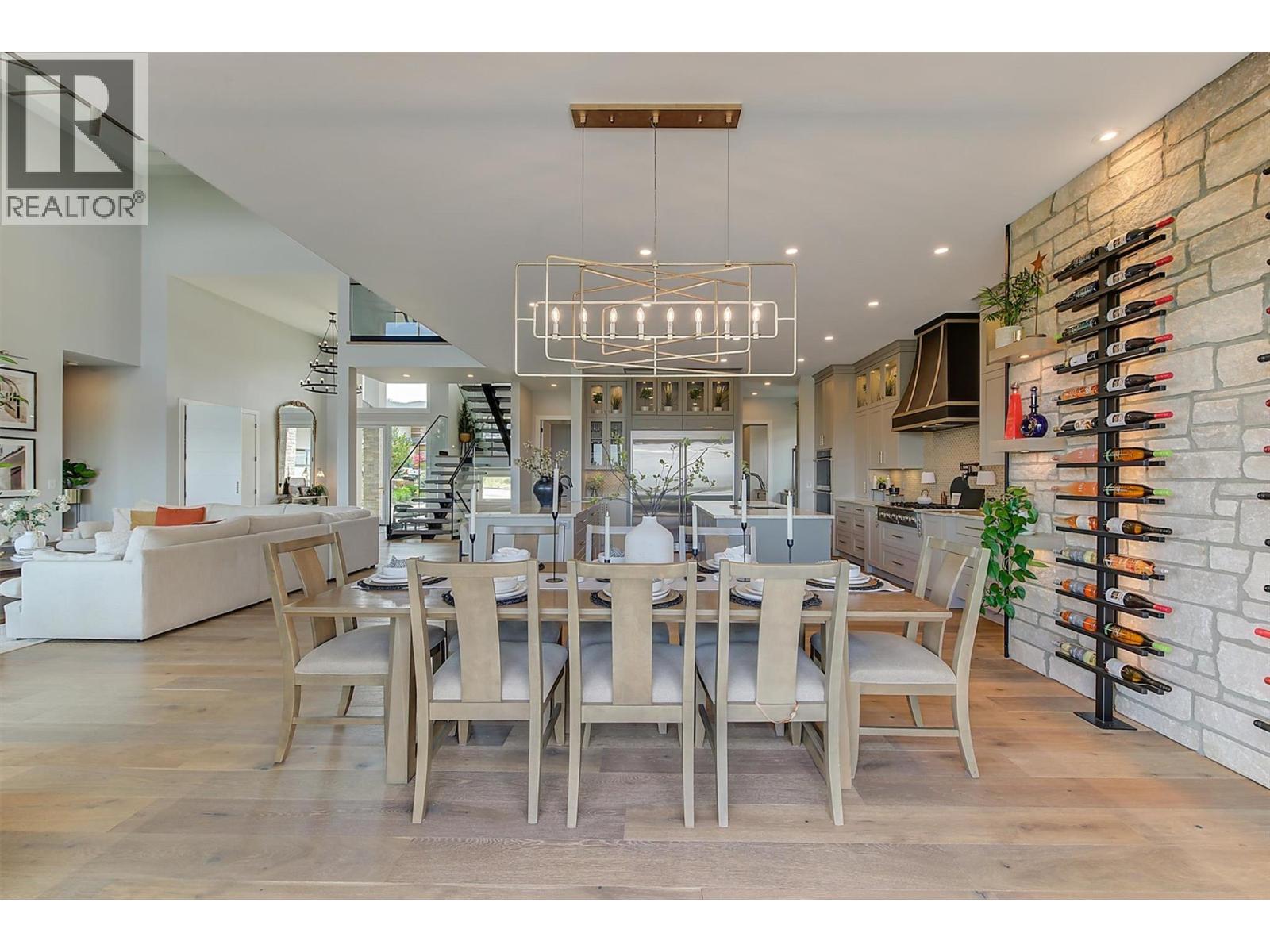 Picture for 1612 Vincent  Place https://www.cirrealty.ca/reb/bc/9/10363669_20.jpg