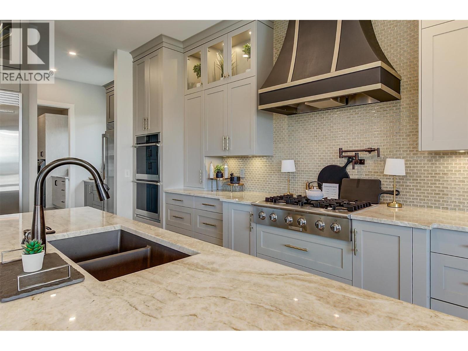 Picture for 1612 Vincent  Place https://www.cirrealty.ca/reb/bc/9/10363669_26.jpg