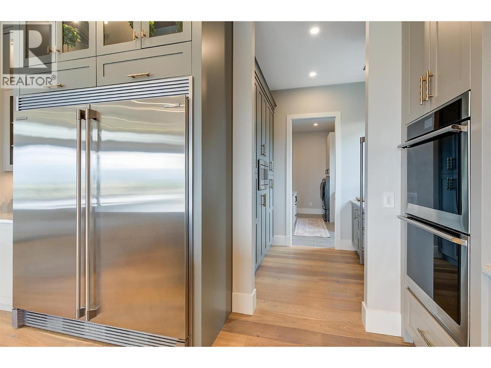 Picture for 1612 Vincent  Place https://www.cirrealty.ca/reb/bc/9/10363669_28.jpg