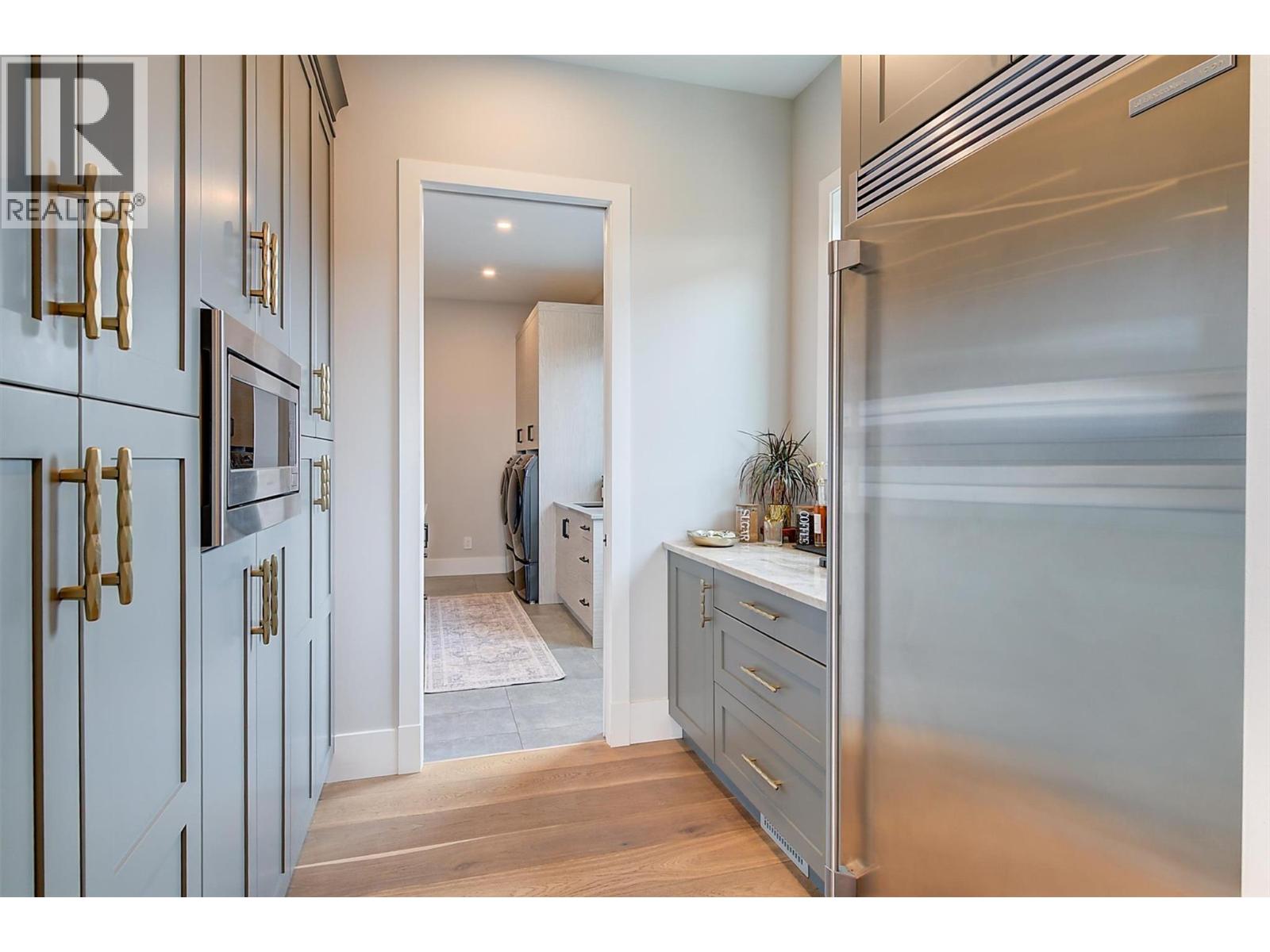 Picture for 1612 Vincent  Place https://www.cirrealty.ca/reb/bc/9/10363669_29.jpg