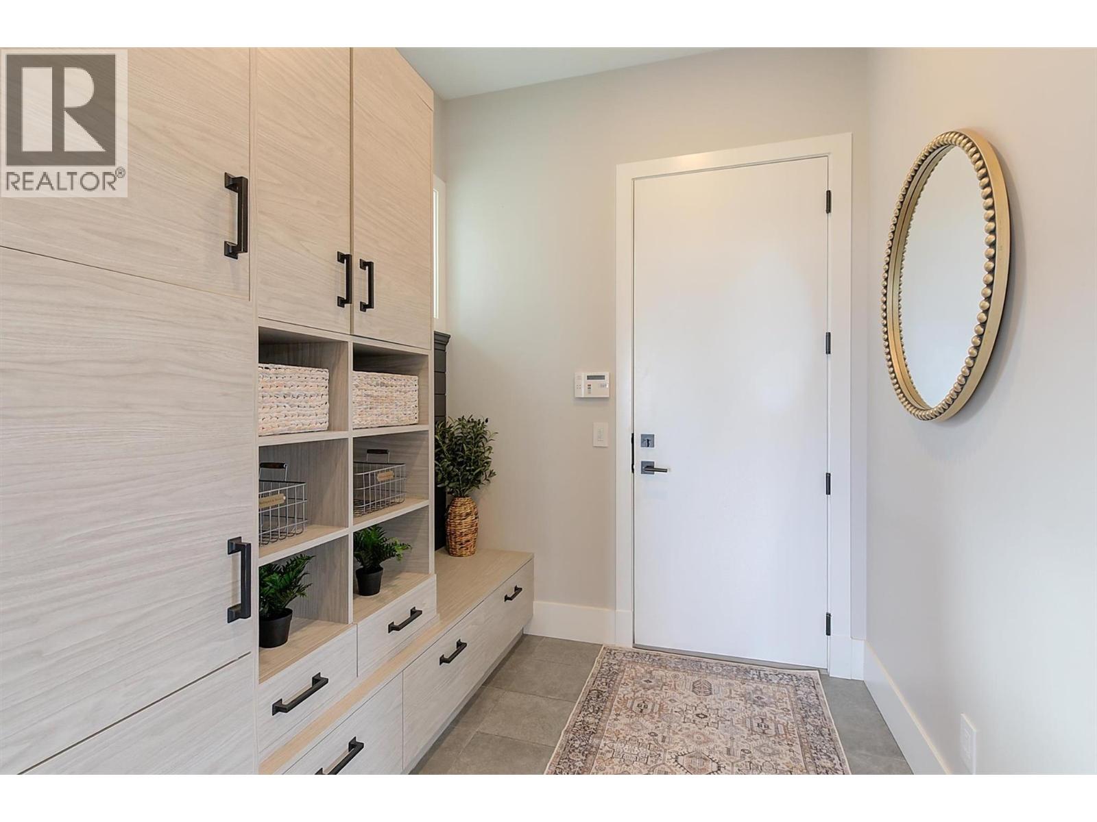 Picture for 1612 Vincent  Place https://www.cirrealty.ca/reb/bc/9/10363669_33.jpg