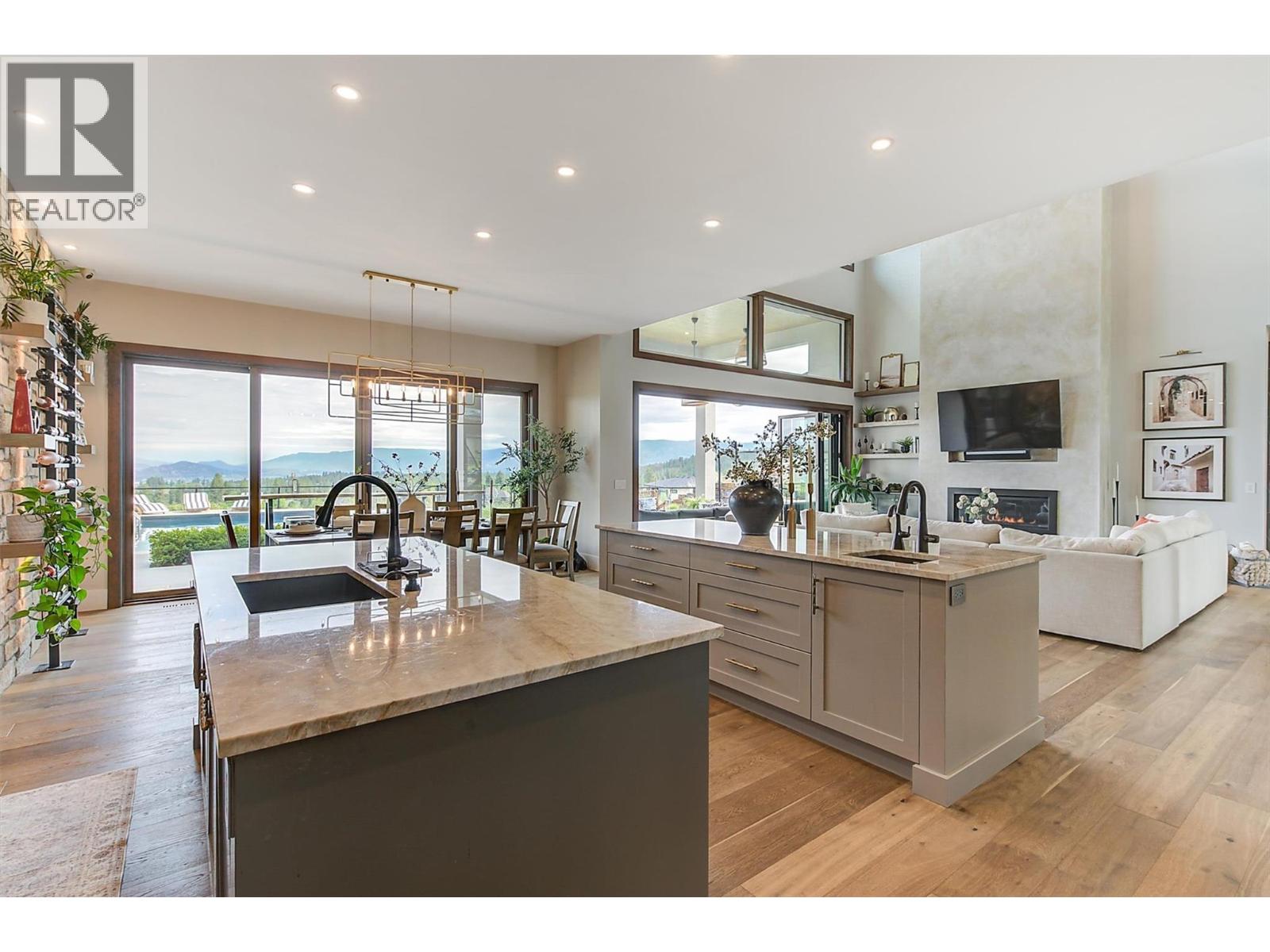 Picture for 1612 Vincent  Place https://www.cirrealty.ca/reb/bc/9/10363669_34.jpg