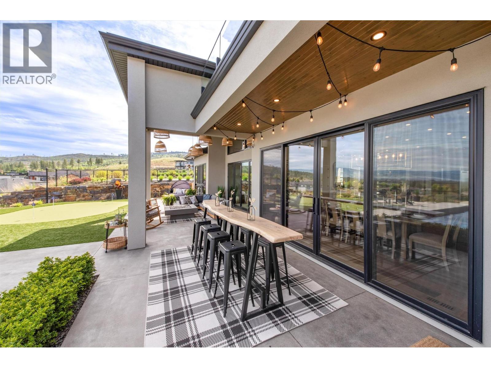 Picture for 1612 Vincent  Place https://www.cirrealty.ca/reb/bc/9/10363669_36.jpg