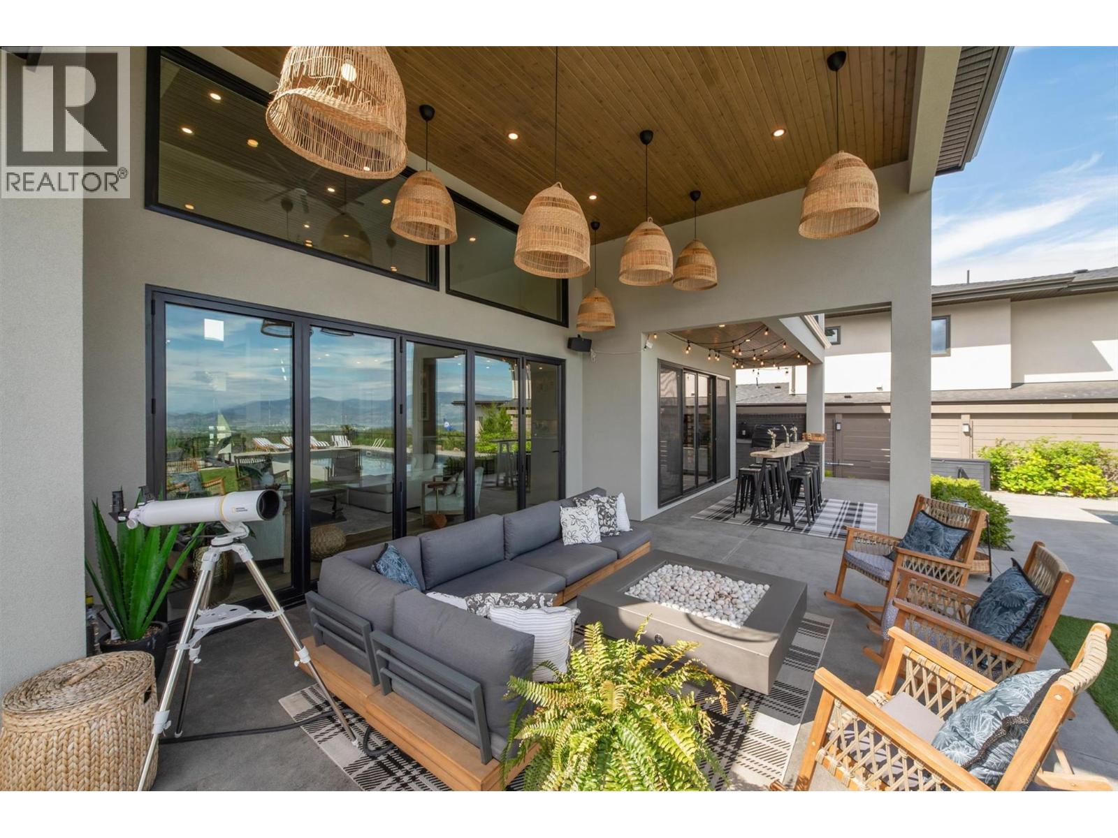 Picture for 1612 Vincent  Place https://www.cirrealty.ca/reb/bc/9/10363669_40.jpg