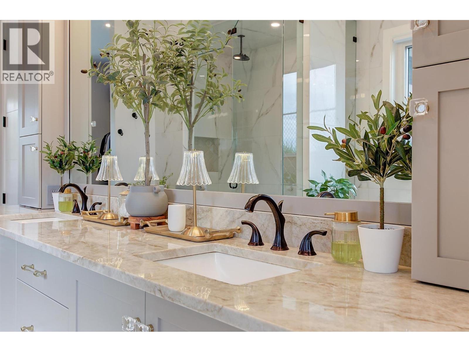 Picture for 1612 Vincent  Place https://www.cirrealty.ca/reb/bc/9/10363669_51.jpg