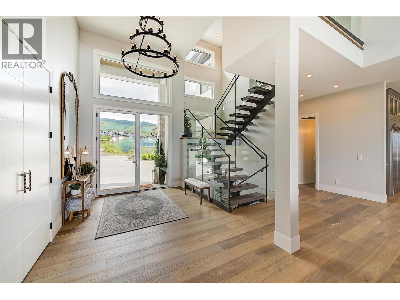 Picture for 1612 Vincent  Place https://www.cirrealty.ca/reb/bc/9/10363669_52.jpg