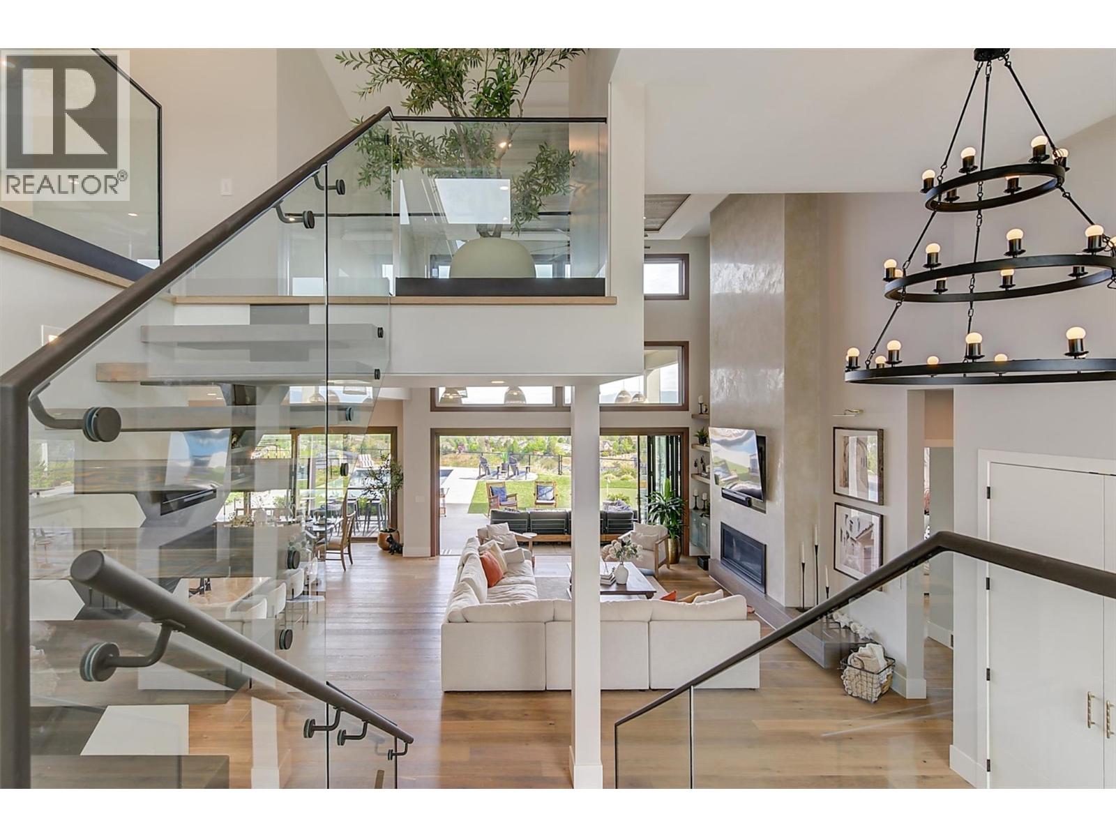 Picture for 1612 Vincent  Place https://www.cirrealty.ca/reb/bc/9/10363669_54.jpg