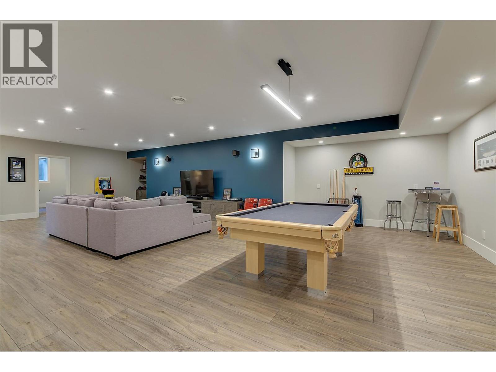 Picture for 1612 Vincent  Place https://www.cirrealty.ca/reb/bc/9/10363669_73.jpg