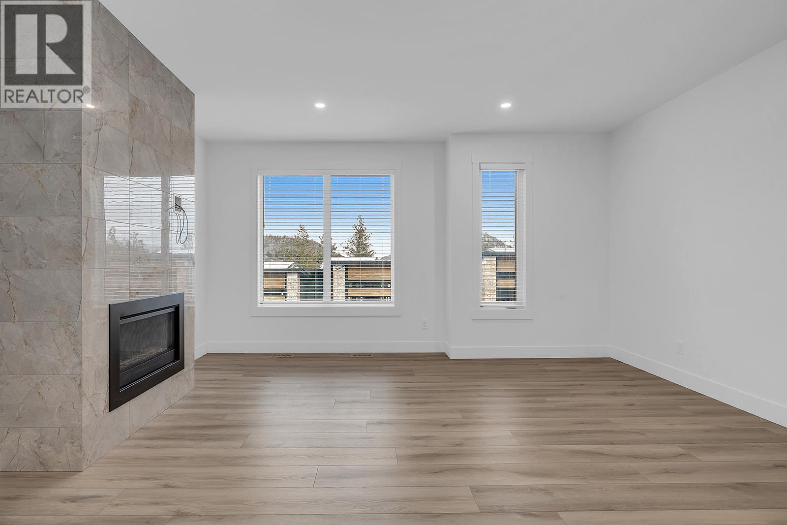 Picture for Unit #12, 2835 Canyon Crest  Drive https://www.cirrealty.ca/reb/bc/9/10363769_16.jpg