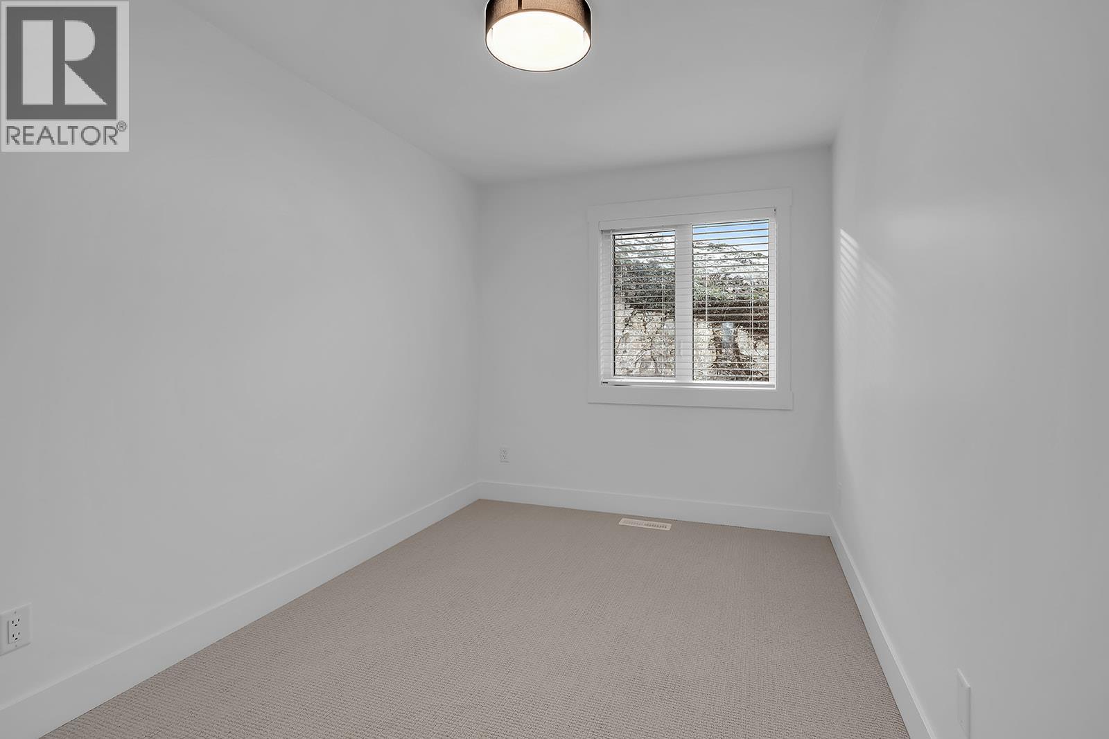 Picture for Unit #12, 2835 Canyon Crest  Drive https://www.cirrealty.ca/reb/bc/9/10363769_23.jpg