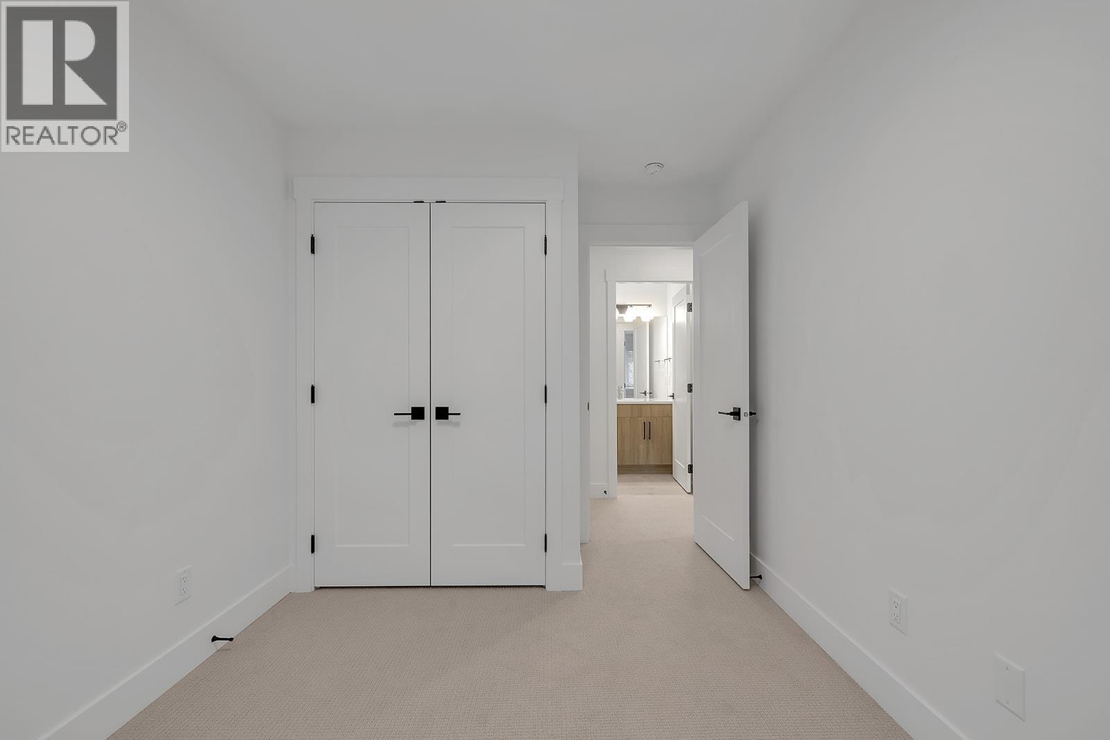 Picture for Unit #12, 2835 Canyon Crest  Drive https://www.cirrealty.ca/reb/bc/9/10363769_25.jpg