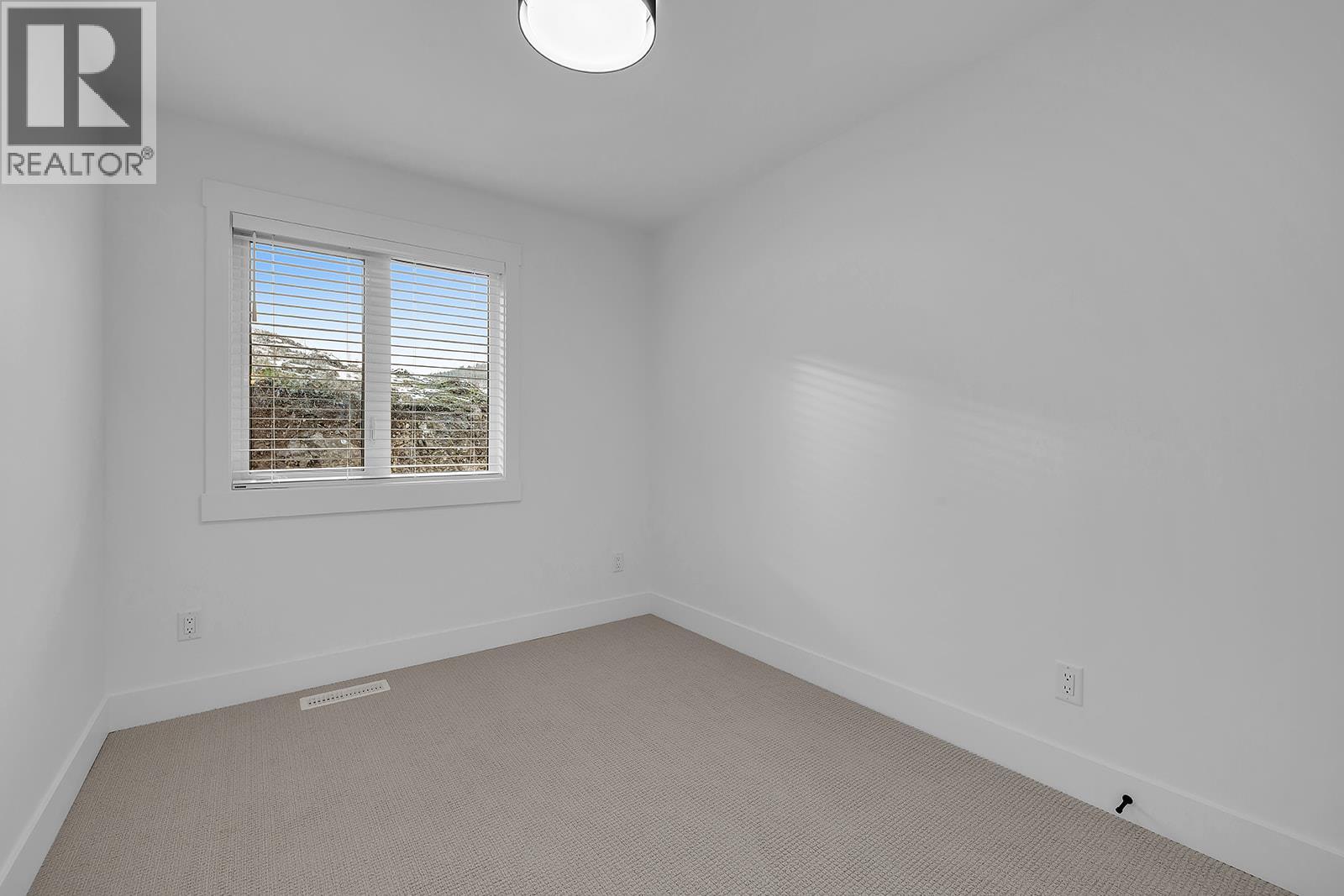 Picture for Unit #12, 2835 Canyon Crest  Drive https://www.cirrealty.ca/reb/bc/9/10363769_26.jpg