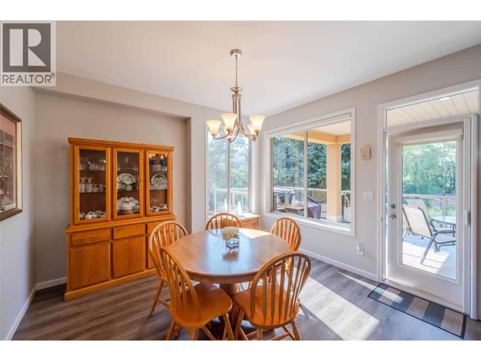 Picture for 3604 LOBELIA  Drive https://www.cirrealty.ca/reb/bc/9/10363869_22.jpg