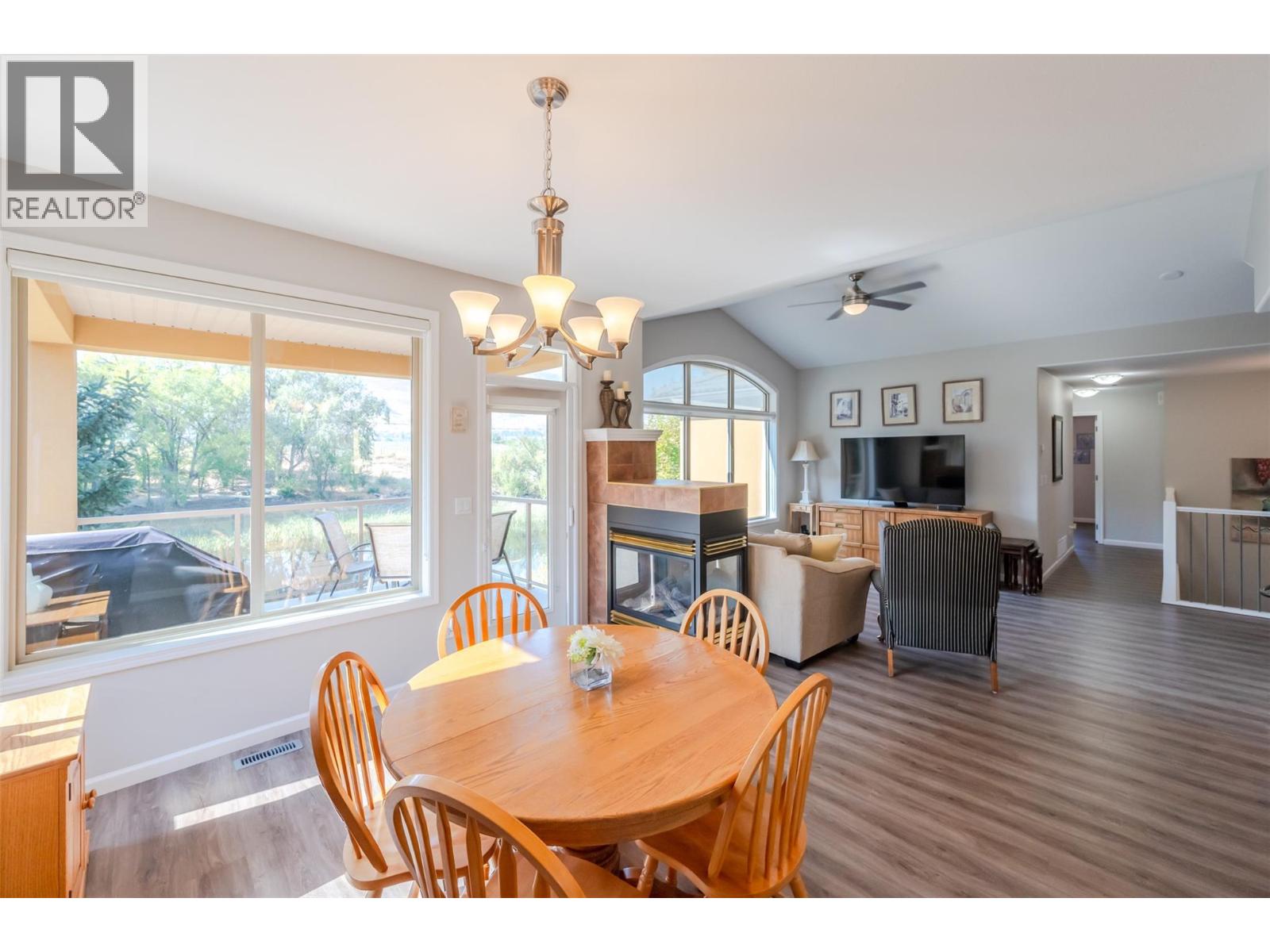 Picture for 3604 LOBELIA  Drive https://www.cirrealty.ca/reb/bc/9/10363869_23.jpg