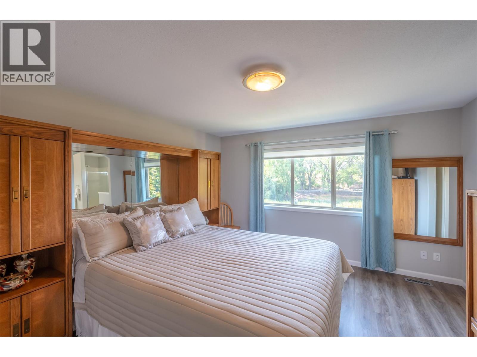 Picture for 3604 LOBELIA  Drive https://www.cirrealty.ca/reb/bc/9/10363869_36.jpg