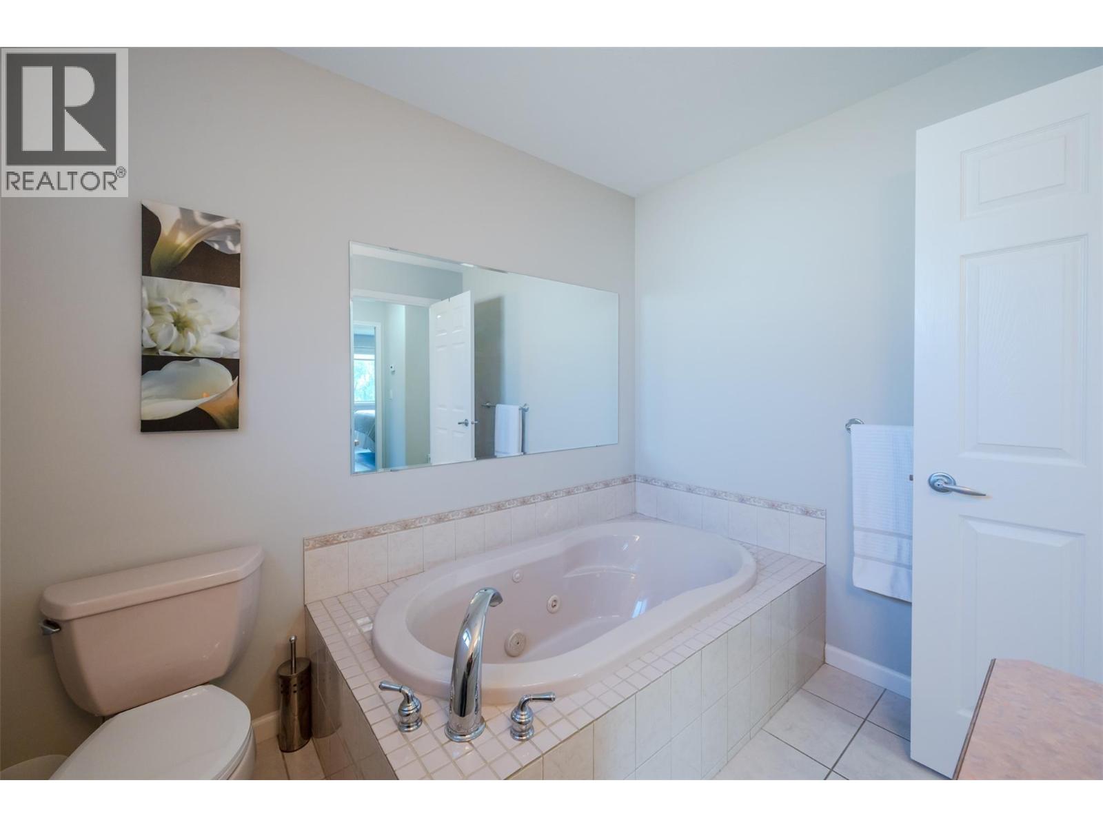 Picture for 3604 LOBELIA  Drive https://www.cirrealty.ca/reb/bc/9/10363869_47.jpg