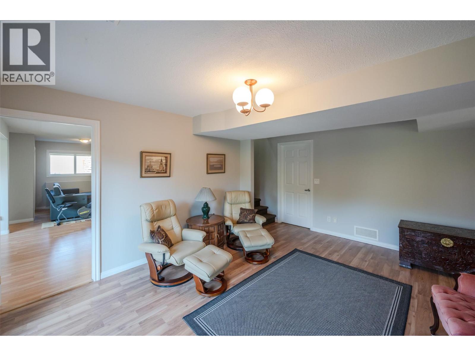 Picture for 3604 LOBELIA  Drive https://www.cirrealty.ca/reb/bc/9/10363869_54.jpg