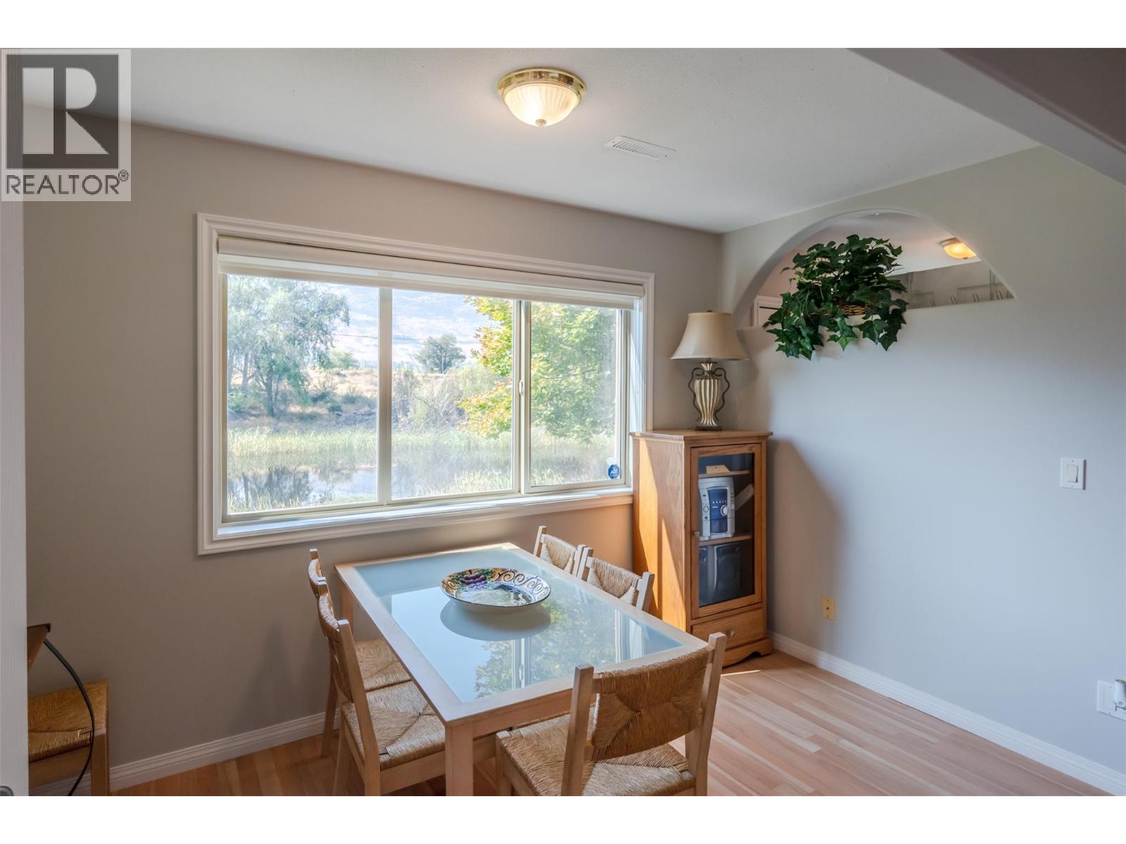 Picture for 3604 LOBELIA  Drive https://www.cirrealty.ca/reb/bc/9/10363869_58.jpg