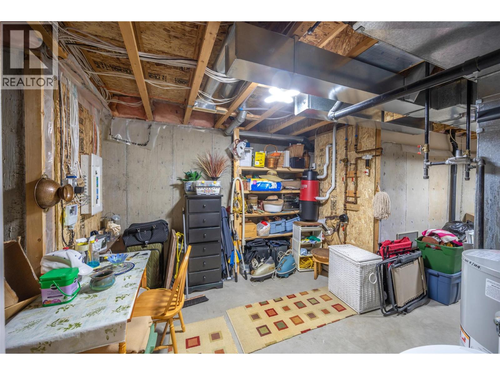 Picture for 3604 LOBELIA  Drive https://www.cirrealty.ca/reb/bc/9/10363869_72.jpg