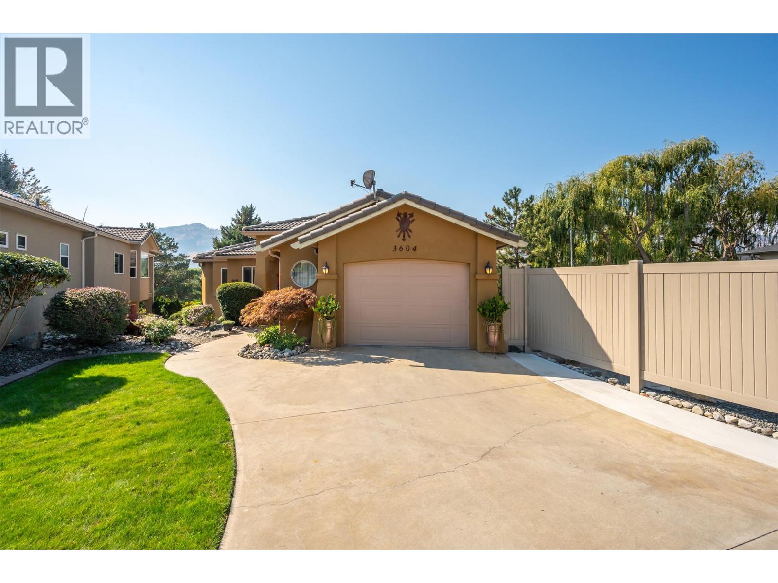 Picture for 3604 LOBELIA  Drive https://www.cirrealty.ca/reb/bc/9/10363869_87.jpg