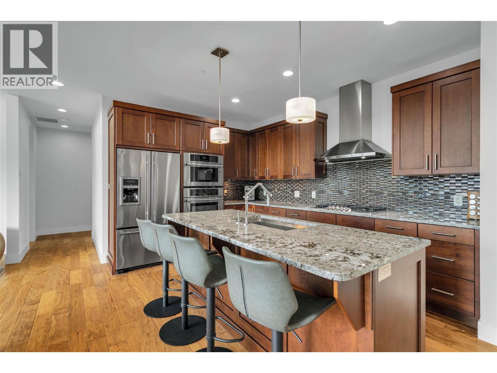 Picture for Unit #407, 580 Sarsons  Road https://www.cirrealty.ca/reb/bc/9/10363889_14.jpg