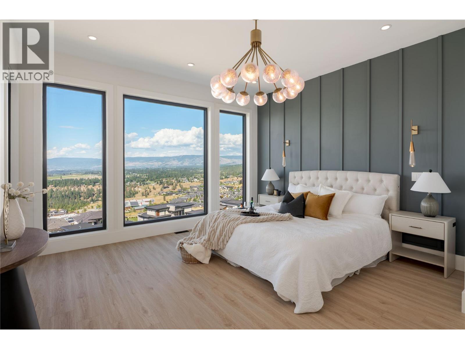 Picture for 1016 EMSLIE  Street https://www.cirrealty.ca/reb/bc/9/10363959_23.jpg