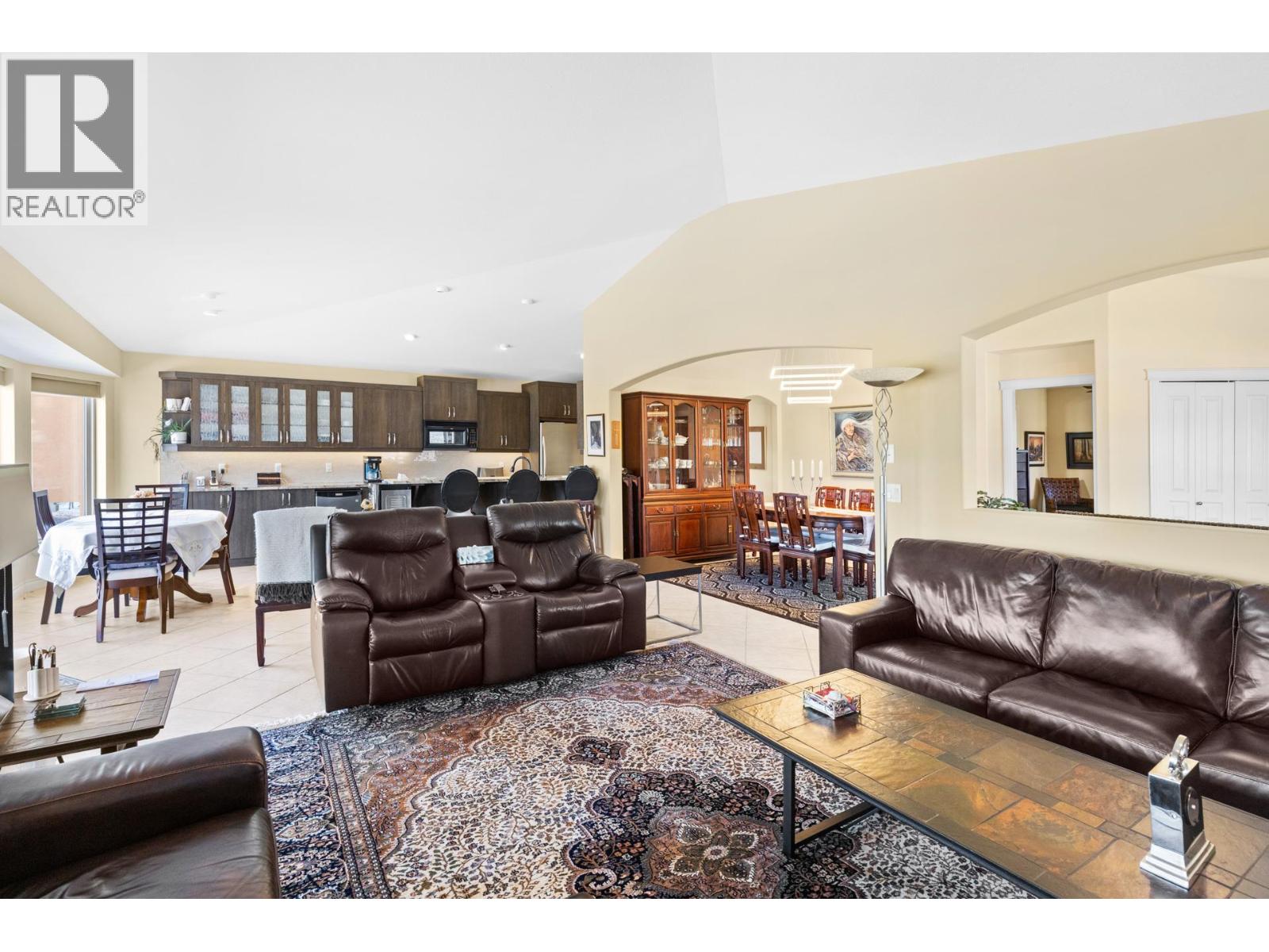 Picture for Unit #201, 2455 Quail Ridge  Boulevard https://www.cirrealty.ca/reb/bc/9/10363989_10.jpg