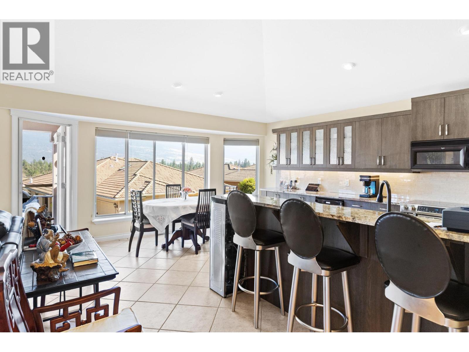 Picture for Unit #201, 2455 Quail Ridge  Boulevard https://www.cirrealty.ca/reb/bc/9/10363989_14.jpg