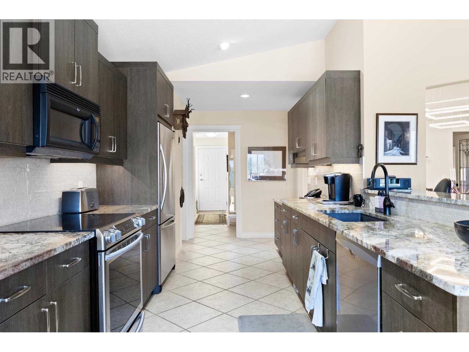 Picture for Unit #201, 2455 Quail Ridge  Boulevard https://www.cirrealty.ca/reb/bc/9/10363989_16.jpg