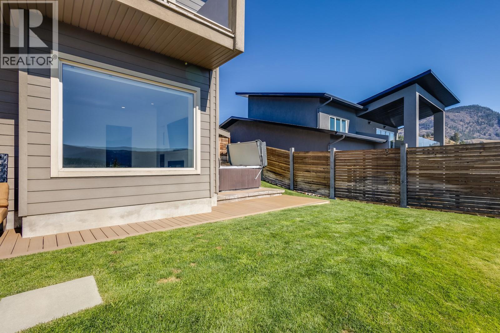 Picture for 1040 Henderson  Drive https://www.cirrealty.ca/reb/bc/9/10364009_22.jpg