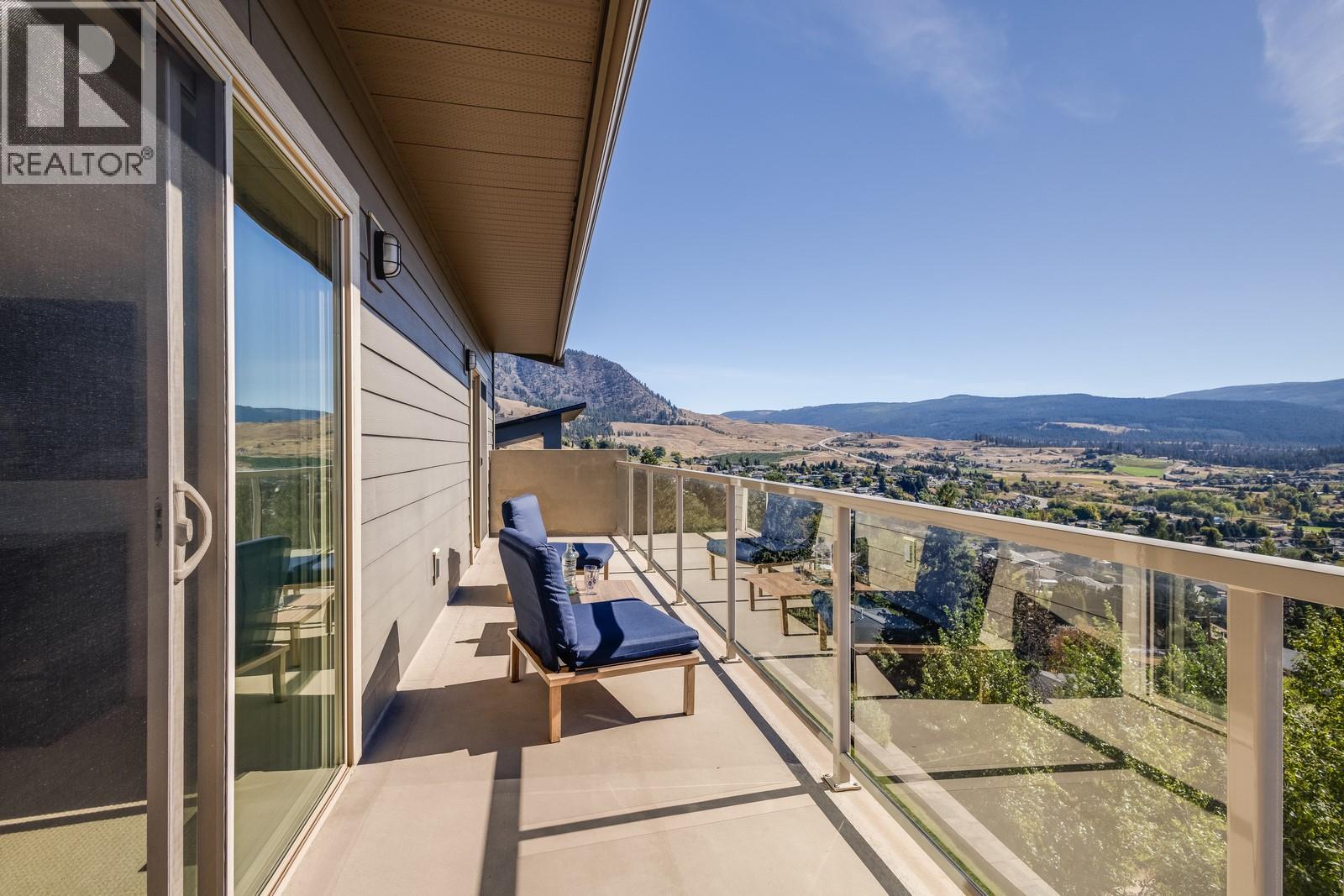 Picture for 1040 Henderson  Drive https://www.cirrealty.ca/reb/bc/9/10364009_28.jpg