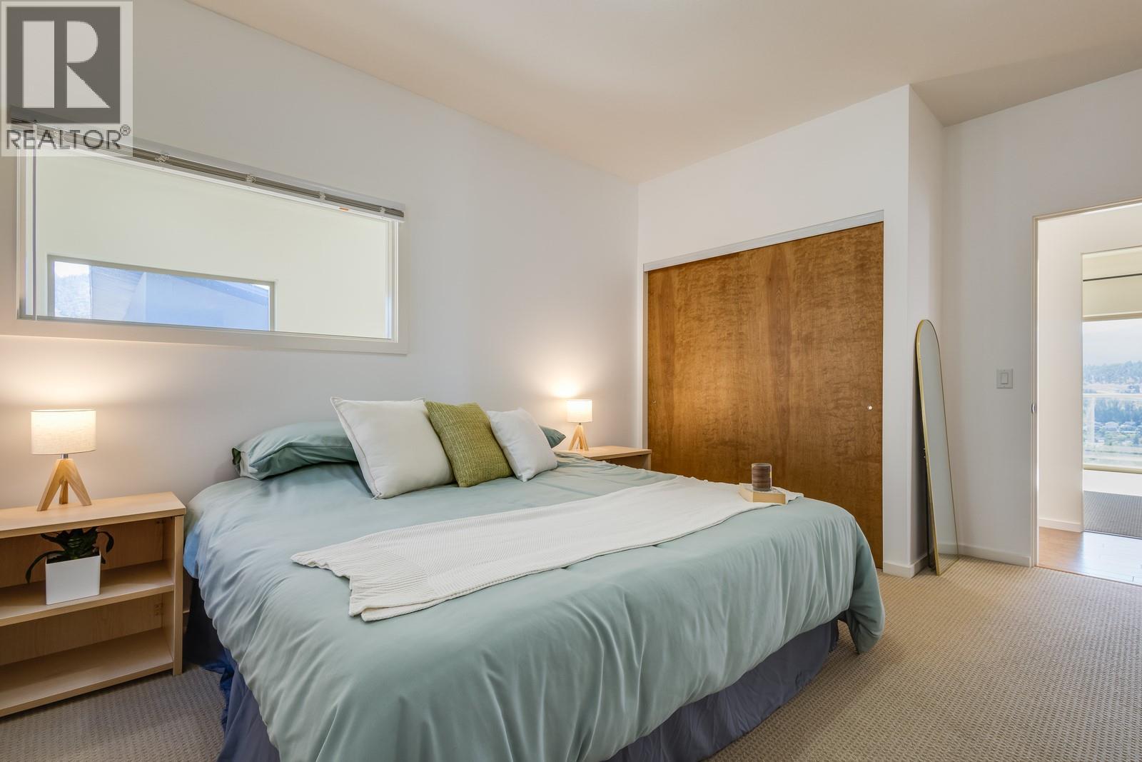 Picture for 1040 Henderson  Drive https://www.cirrealty.ca/reb/bc/9/10364009_35.jpg