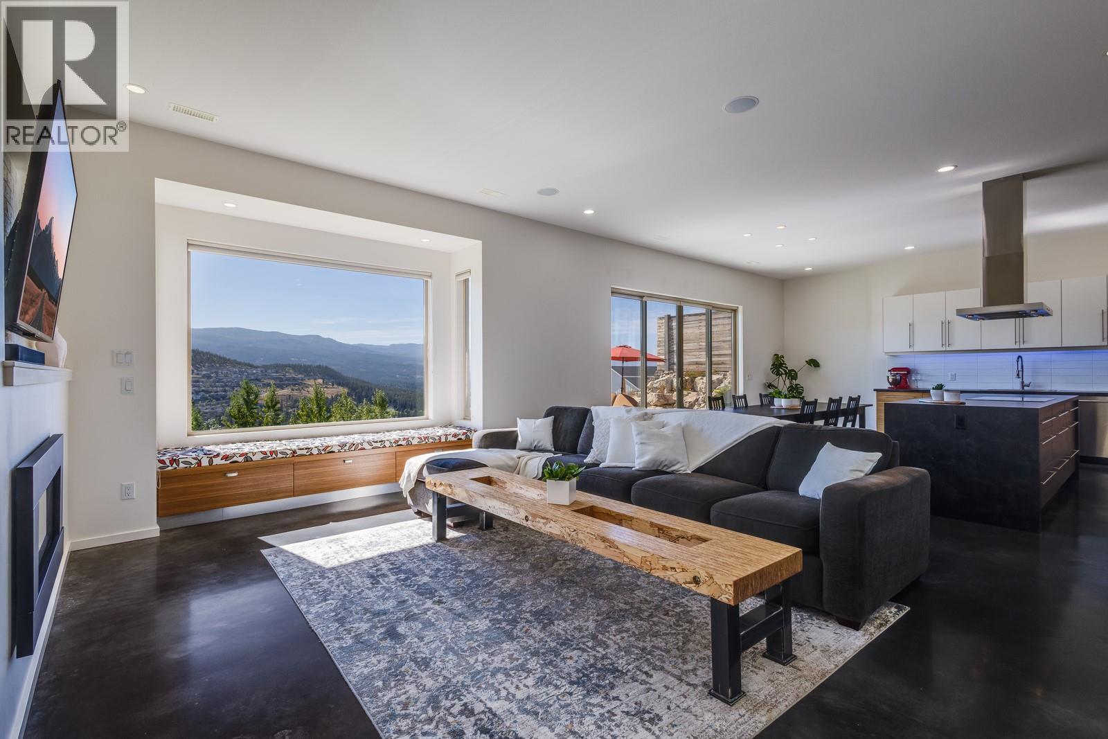 Picture for 1040 Henderson  Drive https://www.cirrealty.ca/reb/bc/9/10364009_45.jpg