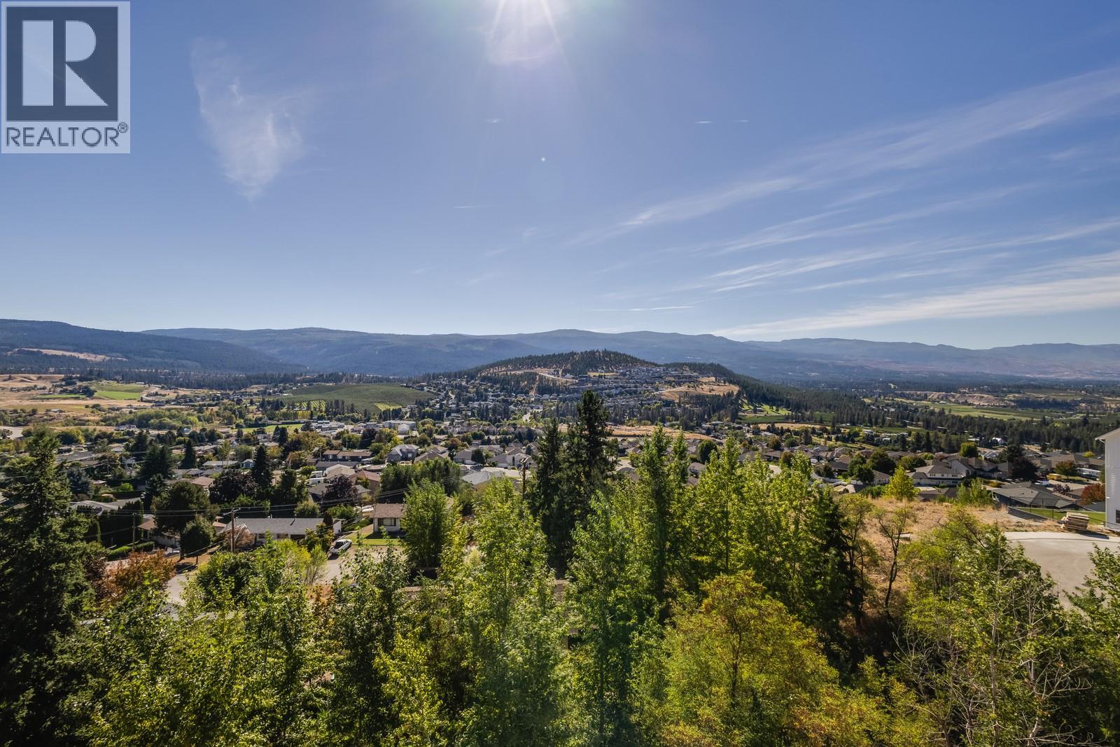 Picture for 1040 Henderson  Drive https://www.cirrealty.ca/reb/bc/9/10364009_49.jpg