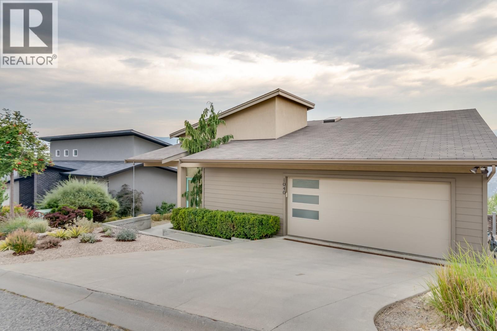 Picture for 1040 Henderson  Drive https://www.cirrealty.ca/reb/bc/9/10364009_56.jpg