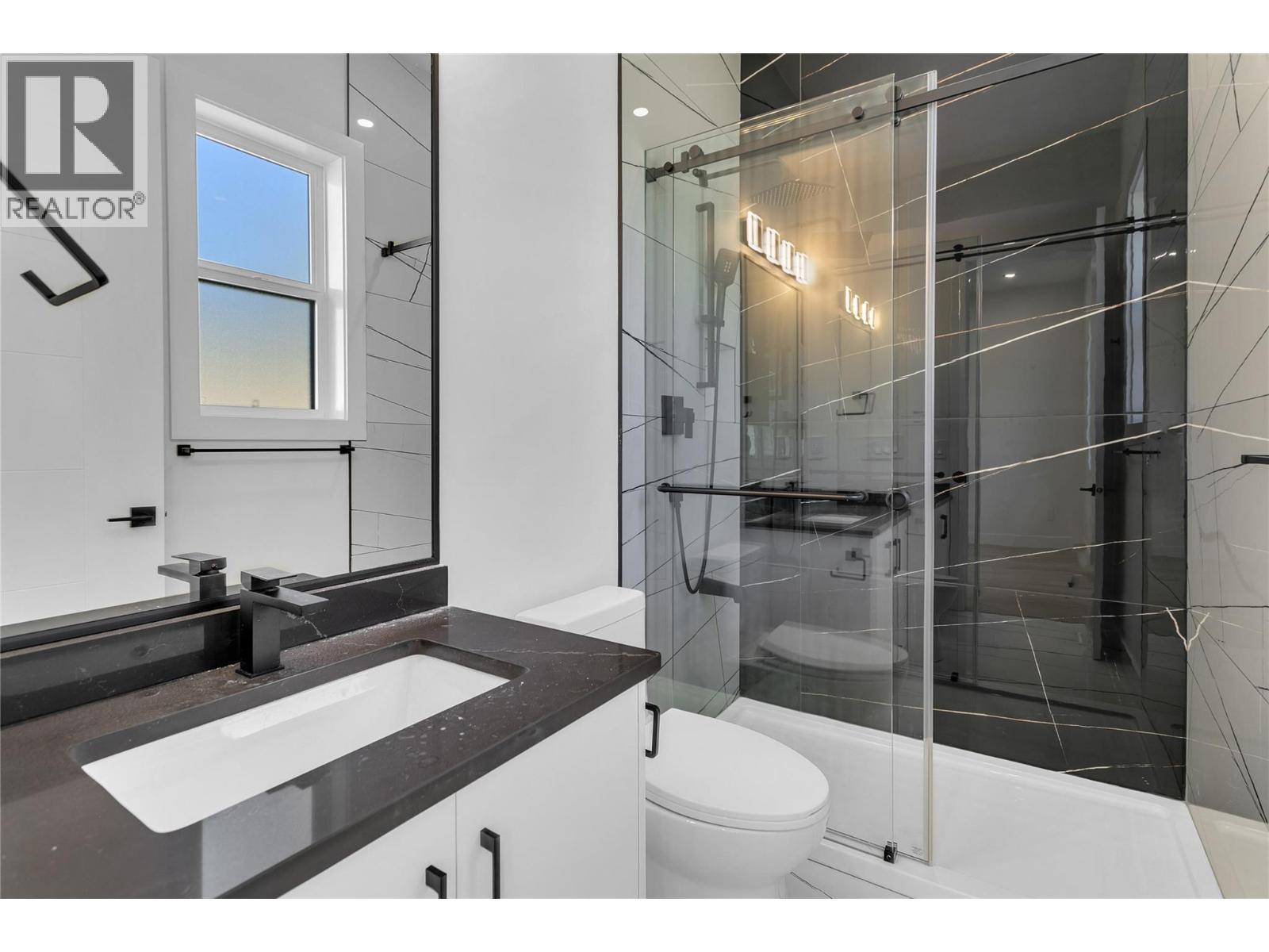 Picture for 1176 Hume  Avenue https://www.cirrealty.ca/reb/bc/9/10364109_24.jpg