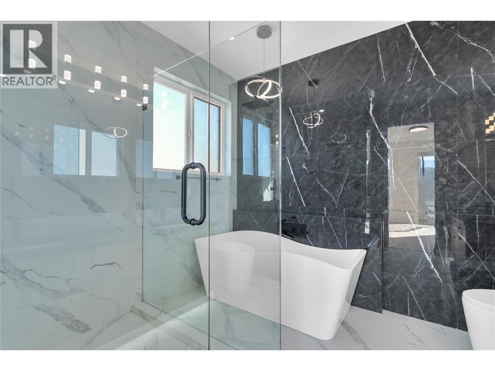 Picture for 1176 Hume  Avenue https://www.cirrealty.ca/reb/bc/9/10364109_29.jpg
