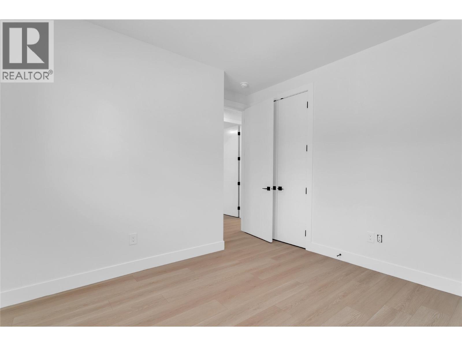 Picture for 1176 Hume  Avenue https://www.cirrealty.ca/reb/bc/9/10364109_41.jpg
