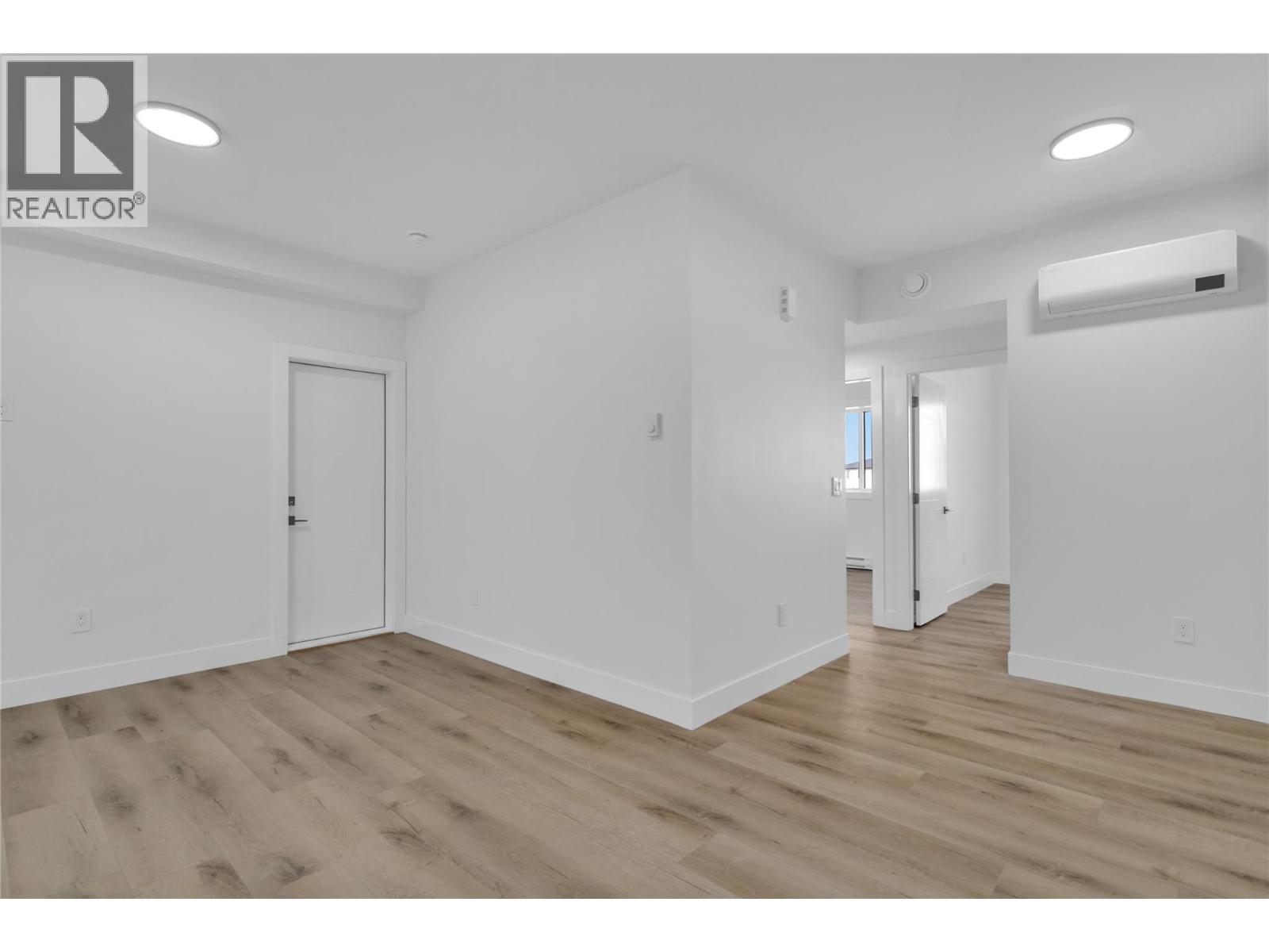 Picture for 1176 Hume  Avenue https://www.cirrealty.ca/reb/bc/9/10364109_46.jpg