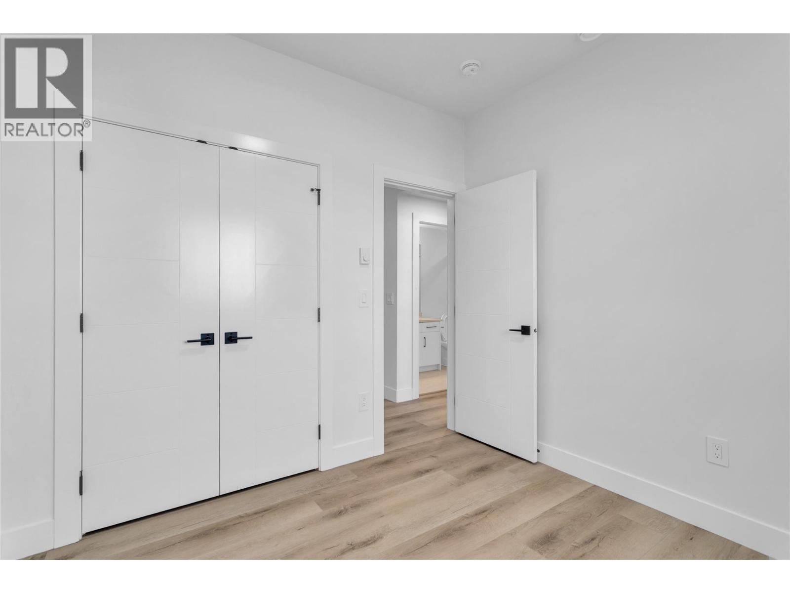 Picture for 1176 Hume  Avenue https://www.cirrealty.ca/reb/bc/9/10364109_48.jpg