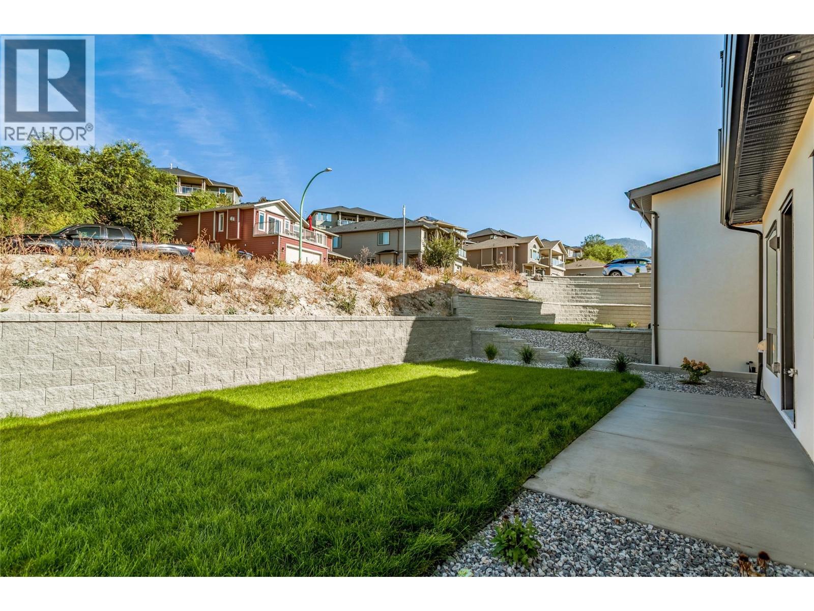 Picture for 1176 Hume  Avenue https://www.cirrealty.ca/reb/bc/9/10364109_58.jpg