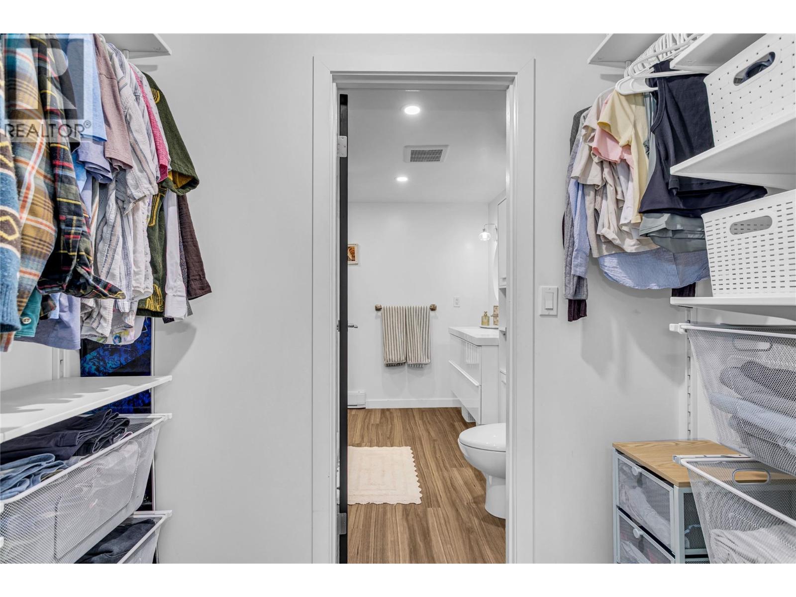 Picture for Unit #110, 1075 Bernard  Avenue https://www.cirrealty.ca/reb/bc/9/10364329_16.jpg