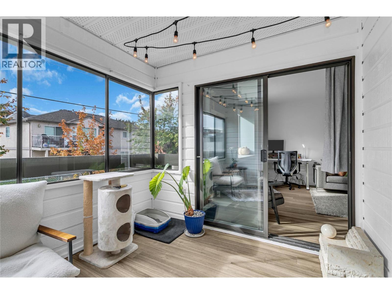 Picture for Unit #110, 1075 Bernard  Avenue https://www.cirrealty.ca/reb/bc/9/10364329_20.jpg