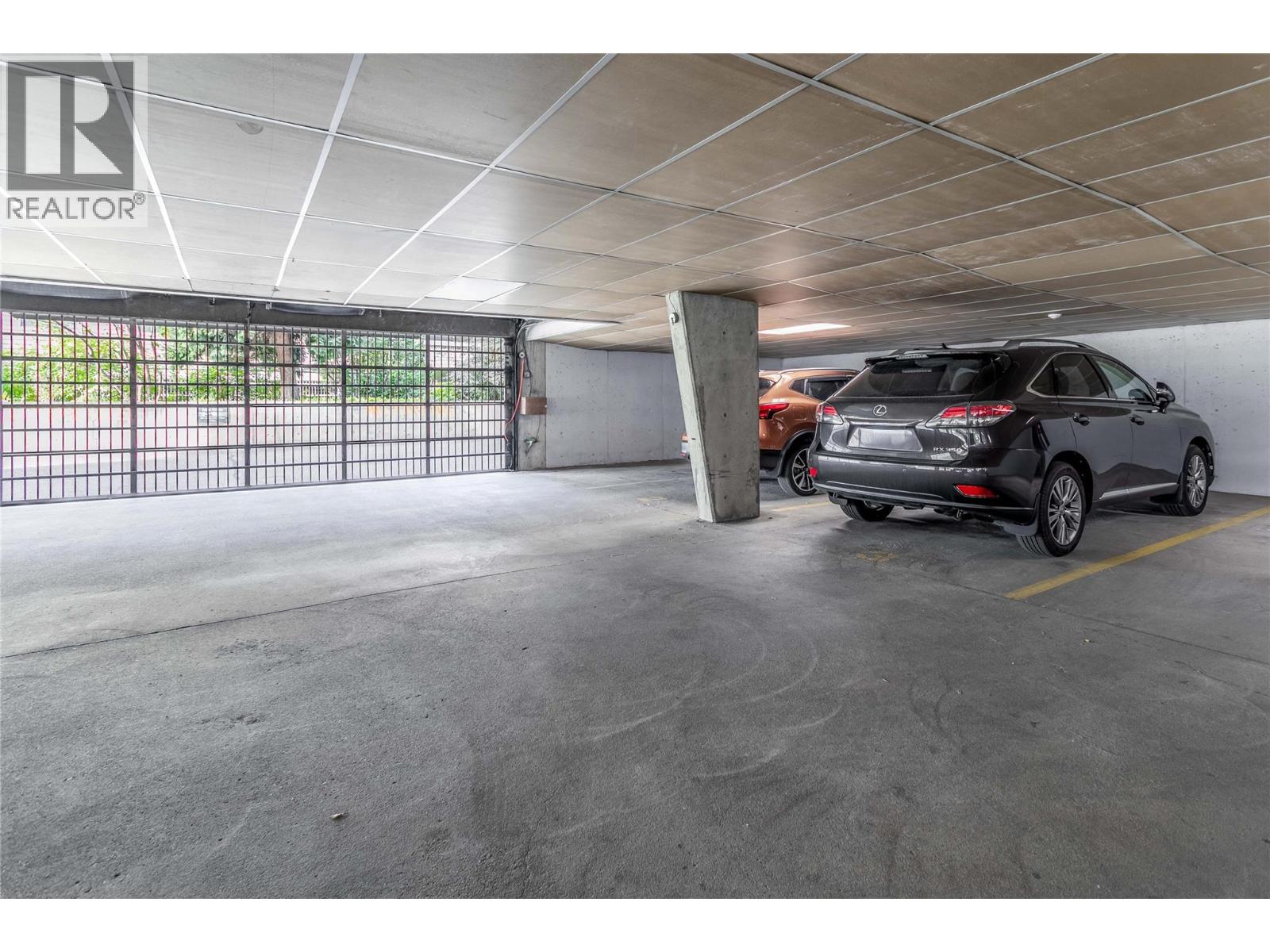 Picture for Unit #110, 1075 Bernard  Avenue https://www.cirrealty.ca/reb/bc/9/10364329_26.jpg