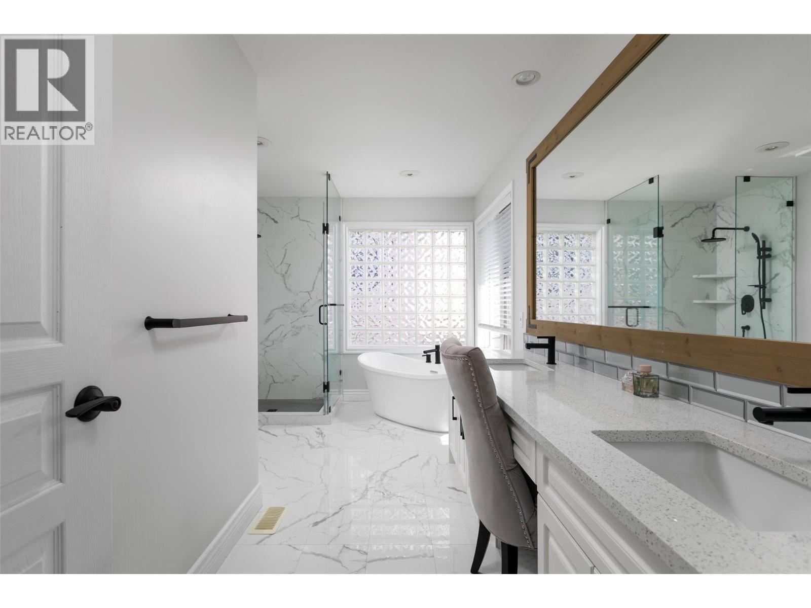 Picture for 2177 Breckenridge  Court https://www.cirrealty.ca/reb/bc/9/10364369_30.jpg