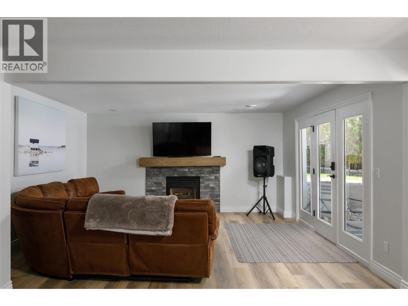 Picture for 2177 Breckenridge  Court https://www.cirrealty.ca/reb/bc/9/10364369_35.jpg