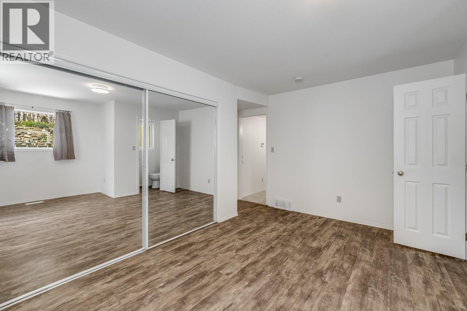 Picture for 457 Poplar Point  Drive https://www.cirrealty.ca/reb/bc/9/10364459_11.jpg