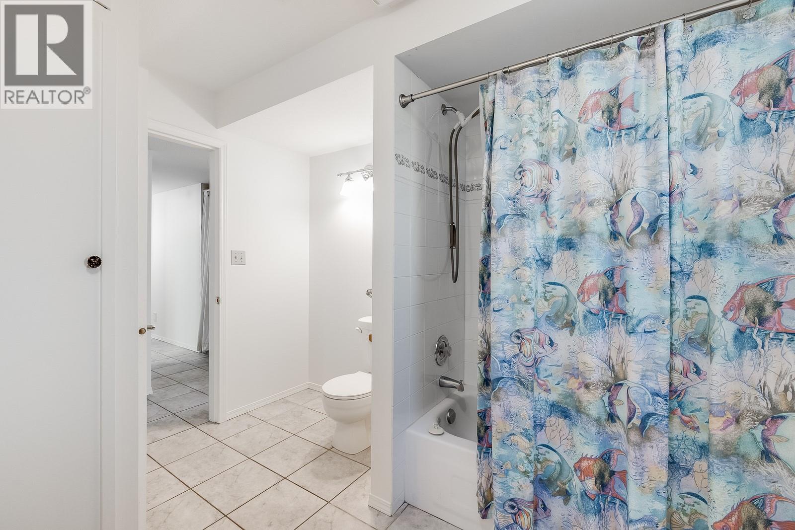 Picture for 457 Poplar Point  Drive https://www.cirrealty.ca/reb/bc/9/10364459_13.jpg