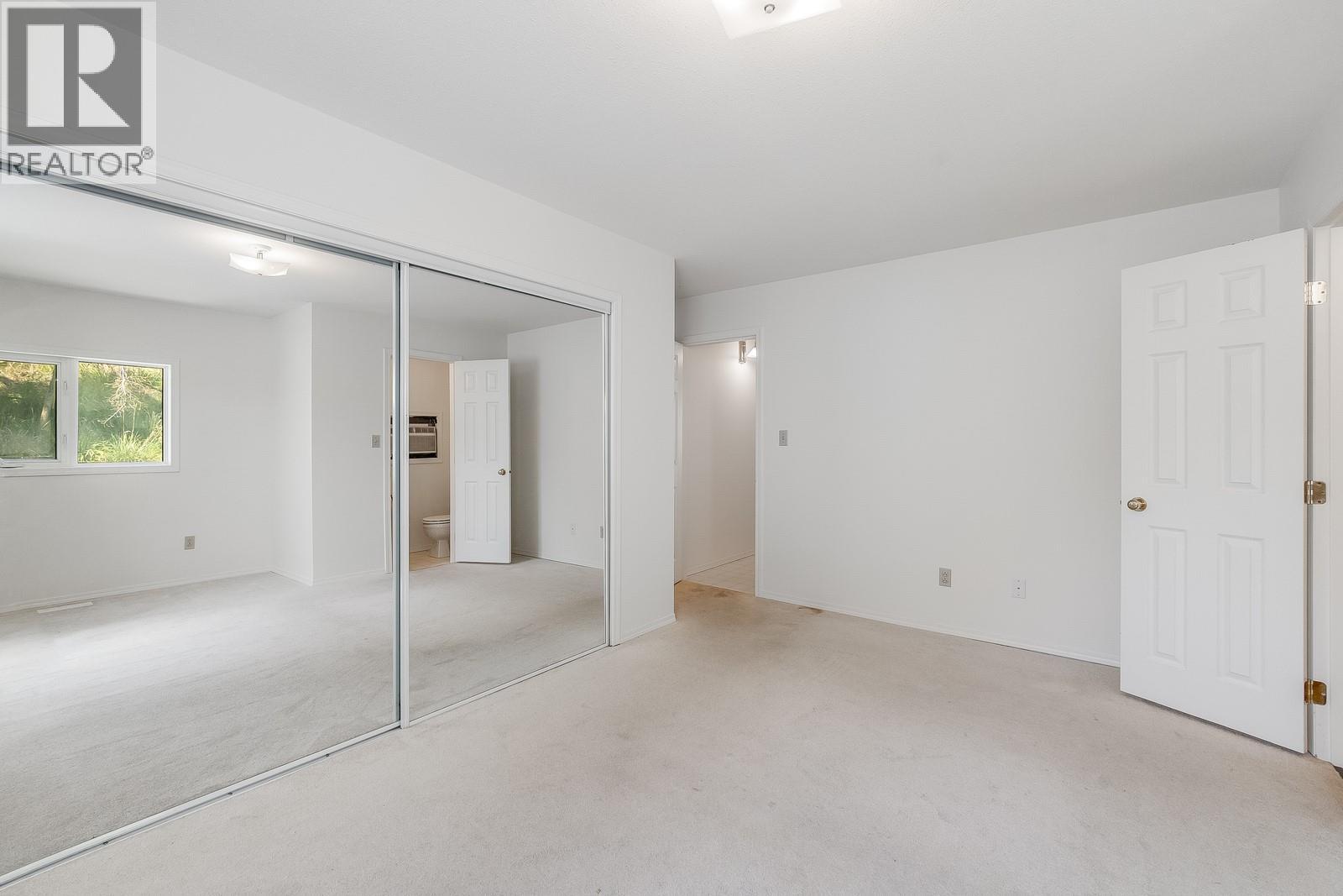 Picture for 457 Poplar Point  Drive https://www.cirrealty.ca/reb/bc/9/10364459_21.jpg