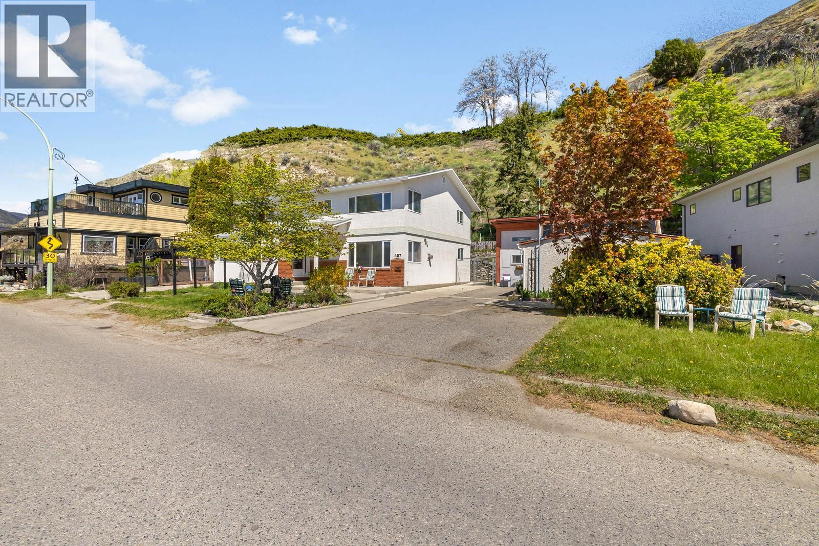Picture for 457 Poplar Point  Drive https://www.cirrealty.ca/reb/bc/9/10364459_24.jpg